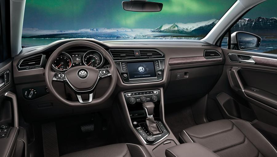 Торпедо Volkswagen Tiguan L 2017 года  (CN) (фото 6 из 13)